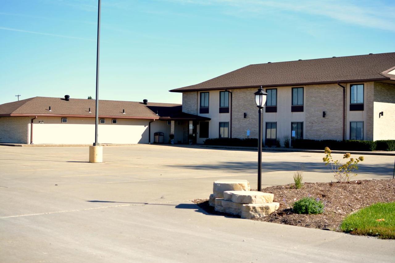 Dutch Country Inn Kalona Екстериор снимка
