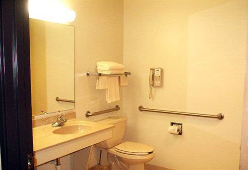 Dutch Country Inn Kalona Екстериор снимка