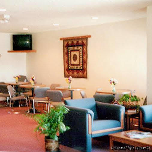 Dutch Country Inn Kalona Ресторант снимка